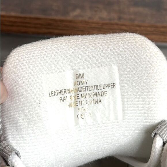 Easy Spirit Romy Leather Sneakers Size 9 - Picture 7 of 7